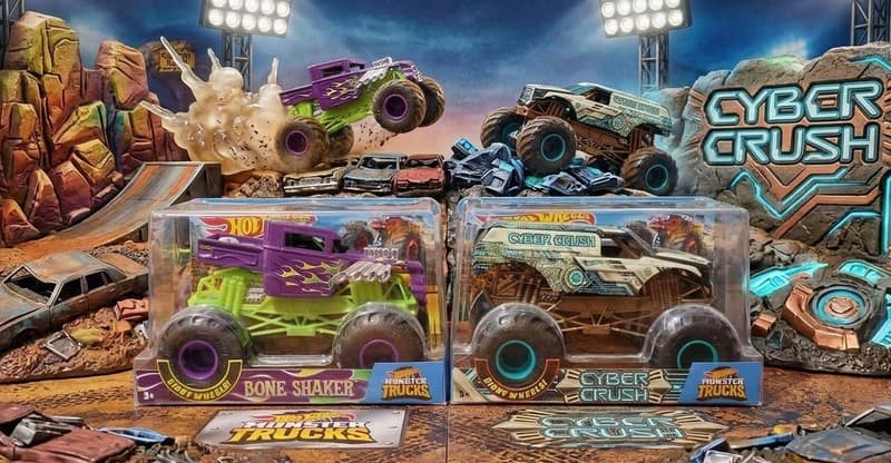 Hot Wheels Monster Trucks 1:24 Lot Bone Shaker Cyber Crush Die Cast Toys New