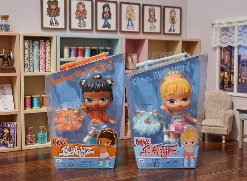 Bratz Babyz Runwayz Doll Lot of 2 Sasha Cloe Factory Sealed New NIB MGA